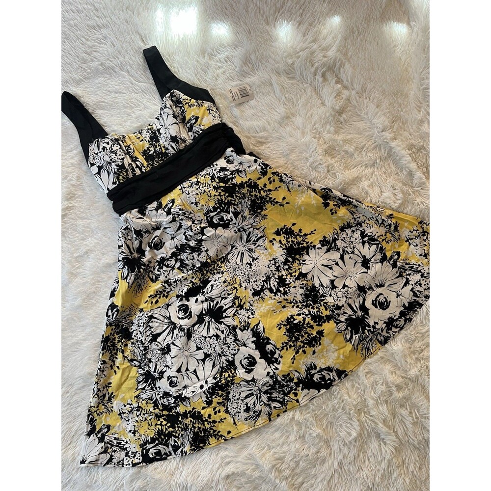 B. SMART Floral Fit & Flare Dress Size 10 Yellow Black White Bow Back Summer